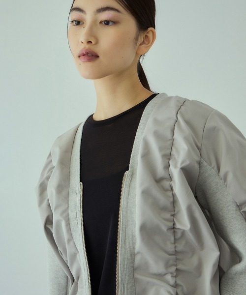 VICKY(ビッキー)の「ミラノリブギャザーZIPブルゾン(ブルゾン・レディース・ベージュ/ネイビー/ライトグレー・M)」の20枚目の写真