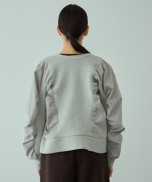 VICKY(ビッキー)の「ミラノリブギャザーZIPブルゾン(ブルゾン・レディース・ベージュ/ネイビー/ライトグレー・M)」の7枚目の写真