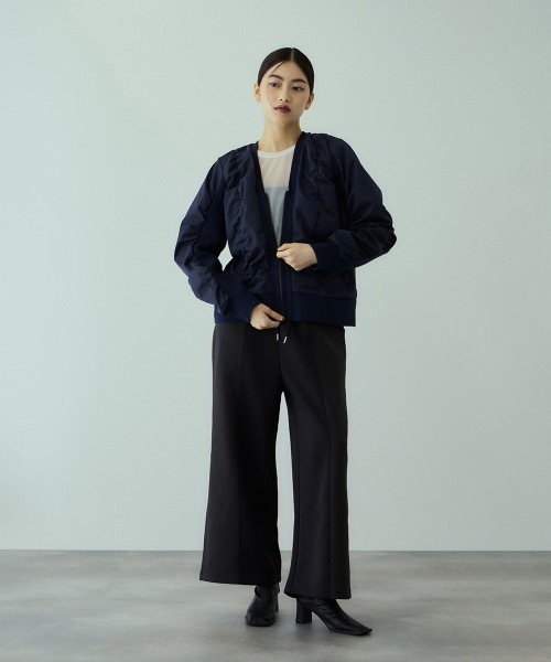 VICKY(ビッキー)の「ミラノリブギャザーZIPブルゾン(ブルゾン・レディース・ベージュ/ネイビー/ライトグレー・M)」の12枚目の写真