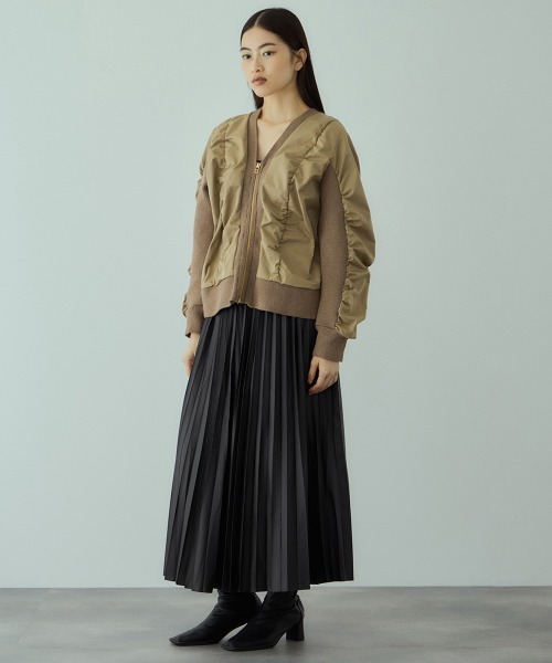 VICKY(ビッキー)の「ミラノリブギャザーZIPブルゾン(ブルゾン・レディース・ベージュ/ネイビー/ライトグレー・M)」の8枚目の写真