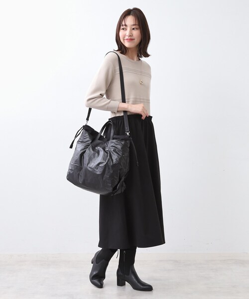 Reflect(リフレクト)の「【しっかり収納/小旅行に◎/インナーバッグ入り/ショルダー付き】2WAYナイロンバッグ(トートバッグ・レディース・チャコールグレー/ブラック・00)」の7枚目の写真