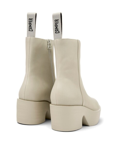 CAMPER（カンペール）の「[カンペール] BILLIE / アンクルブーツ（ブーツ・レディース・ベージュ系その他・25.0cm/24.0cm/23.0cm/22.5cm/23.5cm）」の3枚目の写真