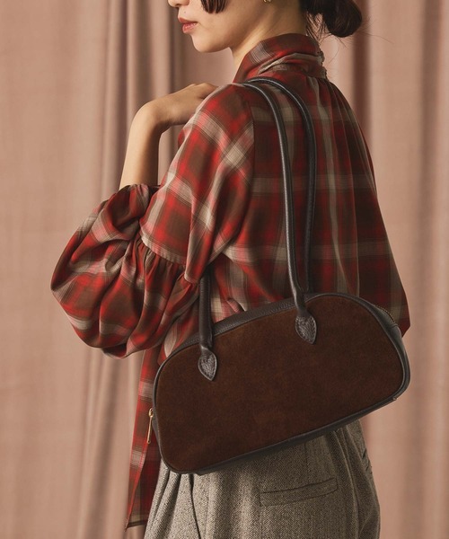 AULENTTI（オウレンティ）の「スエード×レザーボストン（ショルダーバッグ・レディース・ブラウン・FREE）」の2枚目の写真