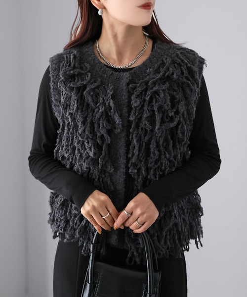 Riberry（リベリー）の「フリンジニットベスト（ベスト・レディース・ブラウン/チャコールグレー/アイボリー・FREE）」の3枚目の写真