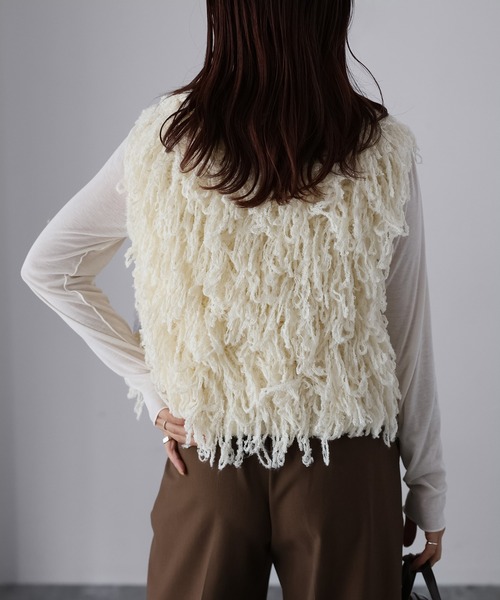 Riberry（リベリー）の「フリンジニットベスト（ベスト・レディース・ブラウン/チャコールグレー/アイボリー・FREE）」の18枚目の写真