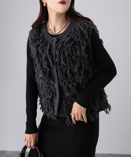 Riberry（リベリー）の「フリンジニットベスト（ベスト・レディース・ブラウン/チャコールグレー/アイボリー・FREE）」の8枚目の写真