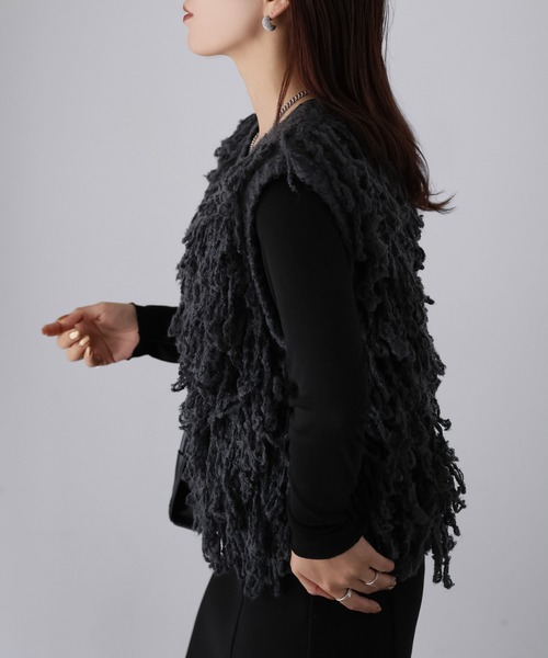 Riberry（リベリー）の「フリンジニットベスト（ベスト・レディース・ブラウン/チャコールグレー/アイボリー・FREE）」の22枚目の写真