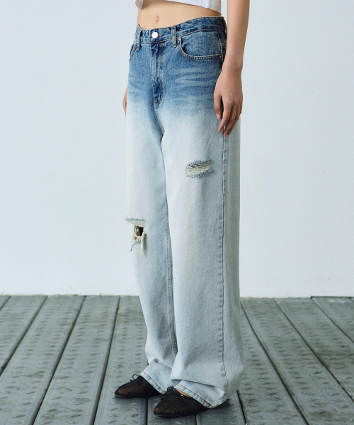 NICK&NICOLE(ニックアンドニコール)の「BUTTERFLY FADED WASHING DENIM PANTS_BLUE(デニムパンツ・レディース・その他・SMALL/MEDIUM/LARGE)」の2枚目の写真