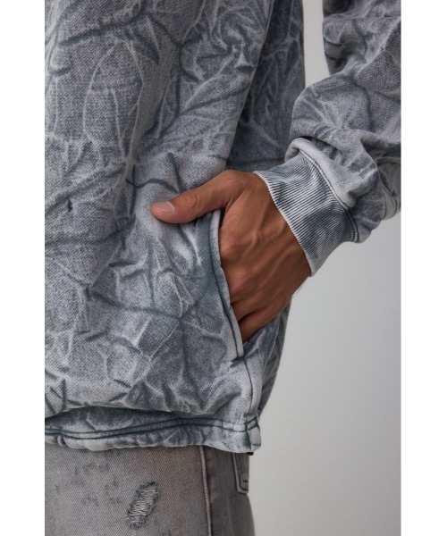 AZUL by moussy(アズールバイマウジー)の「シャドークリンクルフーディートップス(パーカー・メンズ・グレー系その他/ホワイト系その他・MEDIUM/LARGE)」の13枚目の写真