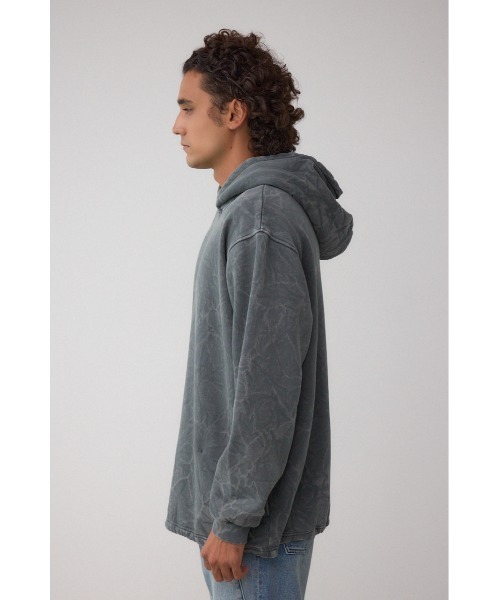 AZUL by moussy(アズールバイマウジー)の「シャドークリンクルフーディートップス(パーカー・メンズ・グレー系その他/ホワイト系その他・MEDIUM/LARGE)」の21枚目の写真