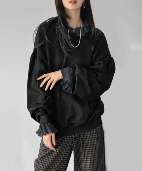 Jewelobe(ジュエローブ)の「バックディープVネックボリュームウラゲプルオーバー(スウェット・レディース・グレー/ブラック・FREE)」の18枚目の写真