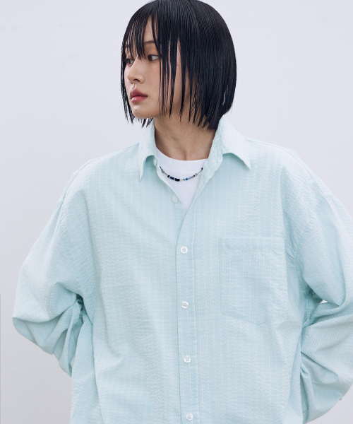 F.ILLUMINATE（フィルミネイト）の「シアサーカー ストライプシャツ-スカイブルー（シャツ/ブラウス・レディース・その他・SMALL/MEDIUM）」の3枚目の写真