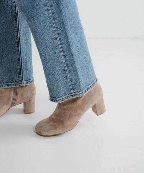 URBAN RESEARCH（アーバンリサーチ）の「オブリークトゥスエードブーツ（ブーツ・レディース・ベージュ/ブラウン・24.5/23.5/25/24）」の3枚目の写真