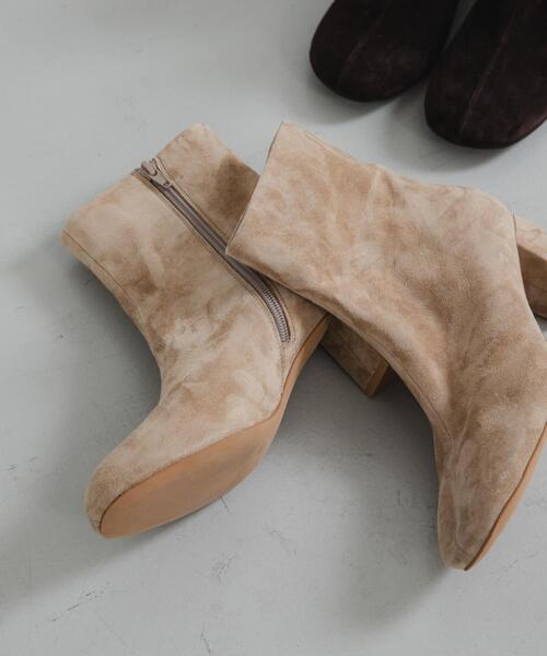 URBAN RESEARCH（アーバンリサーチ）の「オブリークトゥスエードブーツ（ブーツ・レディース・ベージュ/ブラウン・24.5/23.5/25/24）」の8枚目の写真