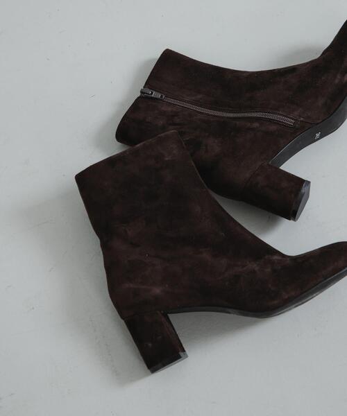 URBAN RESEARCH（アーバンリサーチ）の「オブリークトゥスエードブーツ（ブーツ・レディース・ベージュ/ブラウン・24.5/23.5/25/24）」の17枚目の写真
