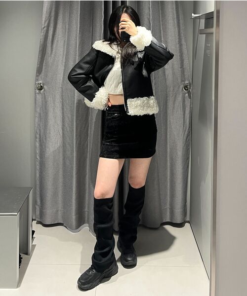 MUSINSA STANDARD WOMAN（ムシンサスタンダードウーマン）の「レディースコーデュロイミニスカート[ブラック]（スカート・レディース・その他・SMALL/MEDIUM/LARGE/X-SMALL）」の9枚目の写真