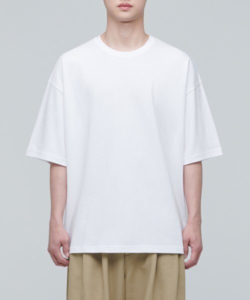 MUSINSA STANDARD（ムシンサスタンダード）の「エクストラオーバーサイズクルーネックTシャツ[ホワイト]（Tシャツ/カットソー・メンズ・その他・SMALL/MEDIUM/LARGE/X-LARGE/XX-LARGE/XXX-LARGE）」の2枚目の写真