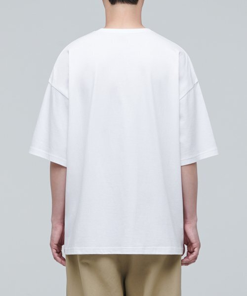 MUSINSA STANDARD（ムシンサスタンダード）の「エクストラオーバーサイズクルーネックTシャツ[ホワイト]（Tシャツ/カットソー・メンズ・その他・SMALL/MEDIUM/LARGE/X-LARGE/XX-LARGE/XXX-LARGE）」の3枚目の写真