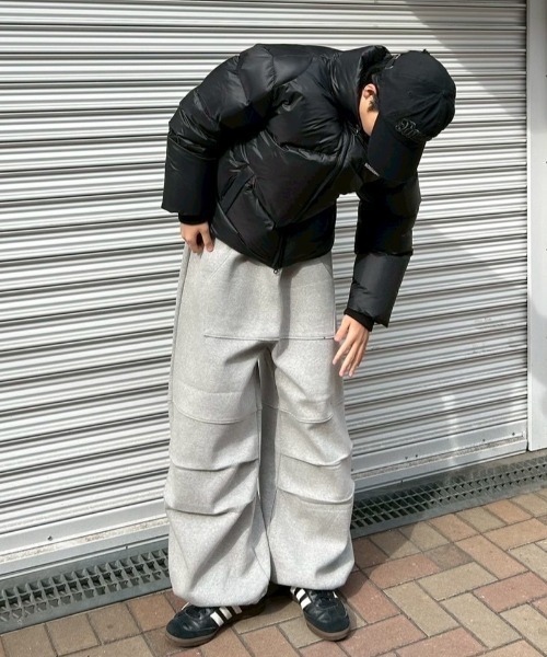 Chikashitsu +（チカシツプラス）の「【Chikashitsu +】heavy weight cotton design sweat pants / 【チカシツプラス】ヘビーウェイトコットンデザインスウェットパンツ（スウェットパンツ・メンズ・杢グレー/グレー/ブラック・ONE SIZE）」の2枚目の写真