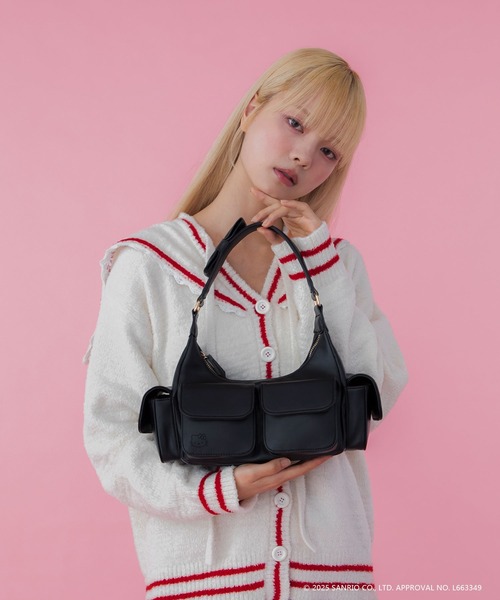sanrio(サンリオ)の「【HELLO KITTY】ハローキティコラボ リボンショルダーバッグ(ハンドバッグ・レディース・ブラック・FREE)」の5枚目の写真