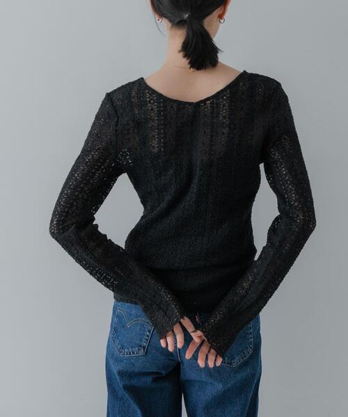 URBAN RESEARCH（アーバンリサーチ）の「ストレッチレース2WAYトップス（Tシャツ/カットソー・レディース・オフホワイト/ブラック・FREE）」の17枚目の写真