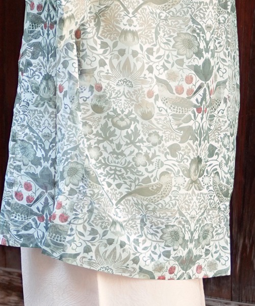 utatane（ウタタネ）の「羽織 ニコアンティーク Strawberry Thief(イチゴ泥棒) ブルーグリーン Fabric by BEST OF MORRIS ベスト・オブ・モリス（着物・レディース・グリーン・FREE）」の2枚目の写真