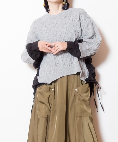 OSMOSIS（オズモーシス）の「ケーブル編切替ニットプルオーバー（ニット/セーター・レディース・アイボリー/ブラック/ライトグレー・ONE SIZE）」の3枚目の写真