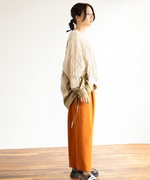 OSMOSIS（オズモーシス）の「ケーブル編切替ニットプルオーバー（ニット/セーター・レディース・アイボリー/ブラック/ライトグレー・ONE SIZE）」の7枚目の写真