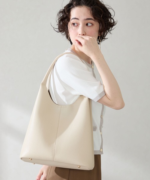 31 Sons de mode(トランテアン ソン ドゥ モード)の「ショルダーホーボーバッグ(ハンドバッグ・レディース・ホワイト/ブラック・フリ-)」の2枚目の写真