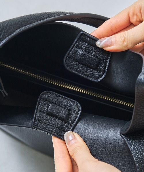 31 Sons de mode(トランテアン ソン ドゥ モード)の「ショルダーホーボーバッグ(ハンドバッグ・レディース・ホワイト/ブラック・フリ-)」の12枚目の写真