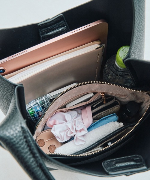 31 Sons de mode(トランテアン ソン ドゥ モード)の「ショルダーホーボーバッグ(ハンドバッグ・レディース・ホワイト/ブラック・フリ-)」の16枚目の写真