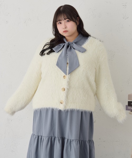 Louiosy(ルオシー)の「【大きいサイズ】Vネックシャギーニットカーディガン(カーディガン/ボレロ・レディース・チャコールグレー/ダークグリーン/アイボリー・3L/X-LARGE/4L)」の4枚目の写真
