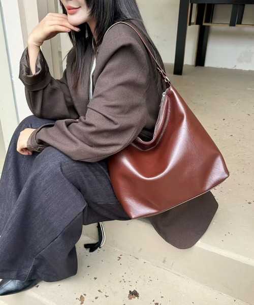 NuNuNa(ヌヌナ)の「【NuNuNa】2WAY合成皮革ショルダーバッグ(ショルダーバッグ・レディース・ブラウン/キャメル/ブラック/アイボリー・FREE)」の3枚目の写真