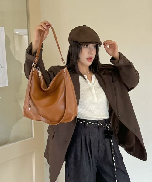 NuNuNa(ヌヌナ)の「【NuNuNa】2WAY合成皮革ショルダーバッグ(ショルダーバッグ・レディース・ブラウン/キャメル/ブラック/アイボリー・FREE)」の16枚目の写真