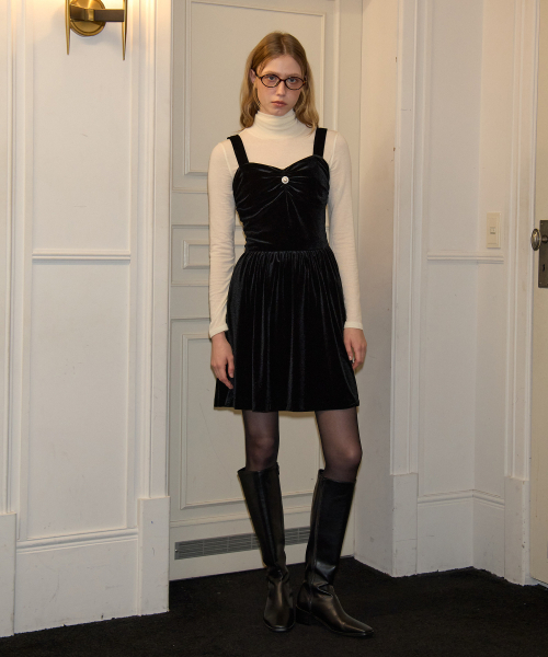 SALON DE YOHN(サロンドヨーン)の「Button Point Velvet Mini Dress(ワンピース・レディース・その他・SMALL/MEDIUM)」の2枚目の写真