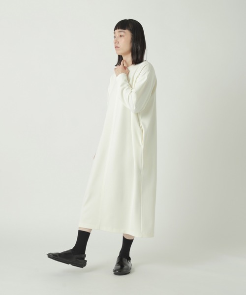 ZUCCa(ズッカ)の「GEORGETTE JERSEY / S(ワンピース・レディース・ブラック/オフホワイト/ベージュ・M size)」の2枚目の写真