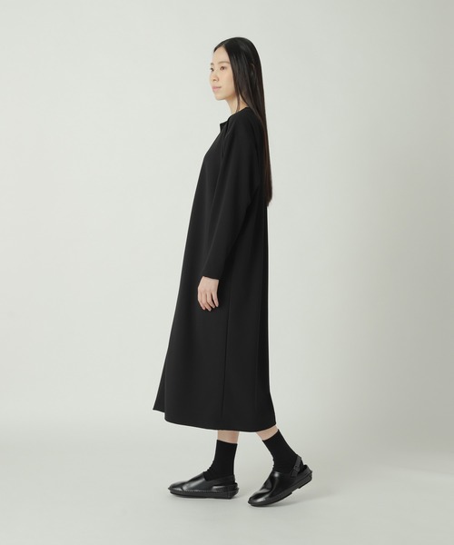 ZUCCa(ズッカ)の「GEORGETTE JERSEY / S(ワンピース・レディース・ブラック/オフホワイト/ベージュ・M size)」の4枚目の写真