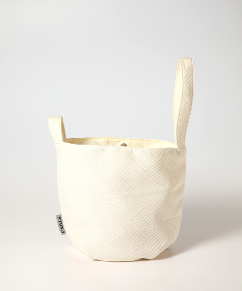 YELLOWSTONE(イエローストーン)の「Embossing Dumpling wrist bag - Stripe Ivory(トートバッグ・レディース・その他・FREE)」の2枚目の写真