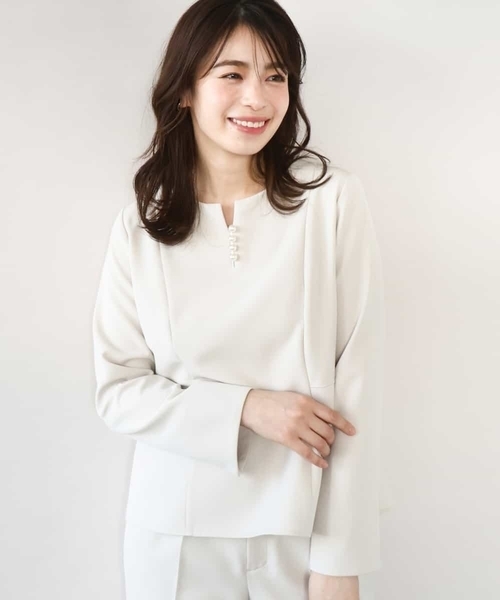 OFUON le MK（オフオンルエムケー）の「[セットアップ対応]ダブルクロス ペプラムブラウス/洗える/WEB限定サイズあり（シャツ/ブラウス・レディース・ベージュ/ネイビー・36/38/40）」の2枚目の写真