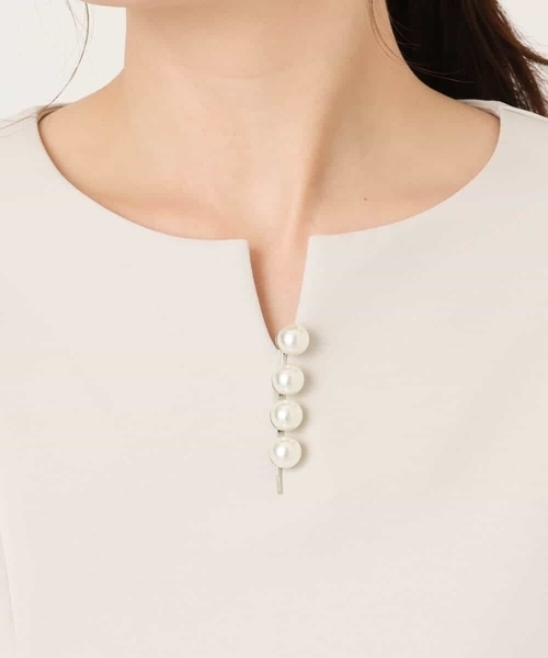 OFUON le MK（オフオンルエムケー）の「[セットアップ対応]ダブルクロス ペプラムブラウス/洗える/WEB限定サイズあり（シャツ/ブラウス・レディース・ベージュ/ネイビー・36/38/40）」の6枚目の写真