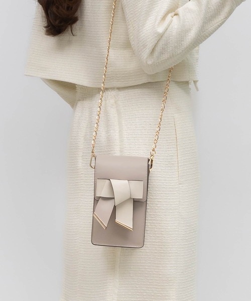 RANDA(ランダ)の「リボンベルトミニショルダーバッグ(ショルダーバッグ・レディース・アイボリー/ブラック/グレイッシュベージュ・FREE)」の3枚目の写真