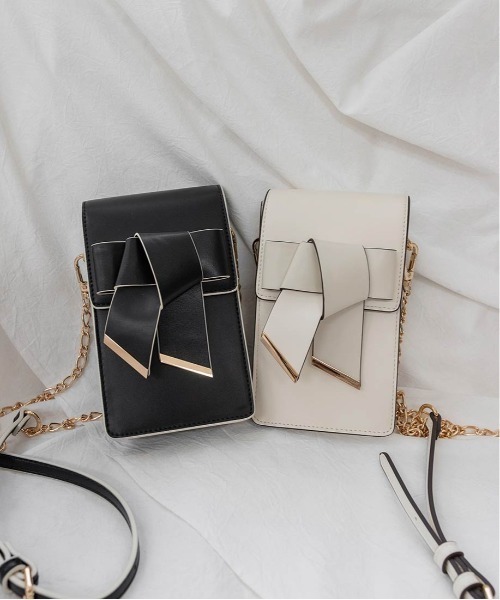 RANDA(ランダ)の「リボンベルトミニショルダーバッグ(ショルダーバッグ・レディース・アイボリー/ブラック/グレイッシュベージュ・FREE)」の9枚目の写真