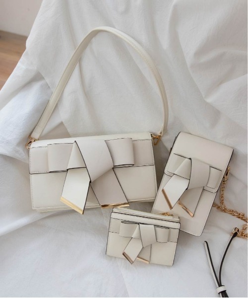 RANDA(ランダ)の「リボンベルトミニショルダーバッグ(ショルダーバッグ・レディース・アイボリー/ブラック/グレイッシュベージュ・FREE)」の22枚目の写真