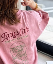 Java（ジャバ）の「《JaVaジャバコラボ》遊び心のあるカフェロゴが映えるバックプリントT。刺繍使いハンバーガーデザインTシャツ（Tシャツ/カットソー）」