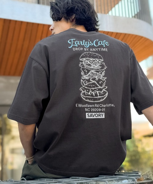 Java（ジャバ）の「《JaVaジャバコラボ》遊び心のあるグラフィックがコーデを盛り上げる！刺繍＆プリント使いダイナーデザインTシャツ（Tシャツ/カットソー・メンズ・チャコールグレー/ホワイト/ピンク・SMALL/MEDIUM/LARGE）」の19枚目の写真