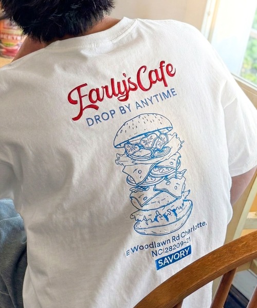 Java（ジャバ）の「《JaVaジャバコラボ》遊び心のあるグラフィックがコーデを盛り上げる！刺繍＆プリント使いダイナーデザインTシャツ（Tシャツ/カットソー・メンズ・チャコールグレー/ホワイト/ピンク・SMALL/MEDIUM/LARGE）」の5枚目の写真