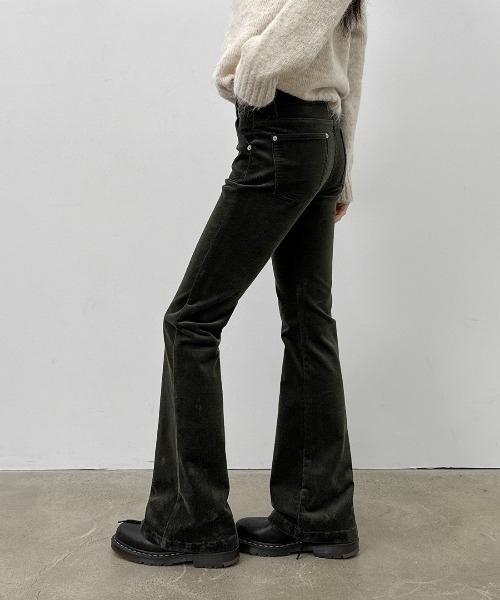 BLACKUP（ブラックアップ）の「[MADE] ローライズコーデュロイブーツカットパンツ（その他パンツ・レディース・カーキ/ブラック・SMALL/MEDIUM）」の4枚目の写真