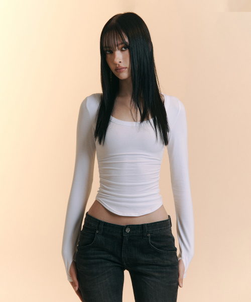 PLEASENOFOLLOW(プリーズノーフォロー)の「25FW New MOMO Shirring Top (White)(Tシャツ/カットソー・レディース・その他・FREE)」の1枚目の写真