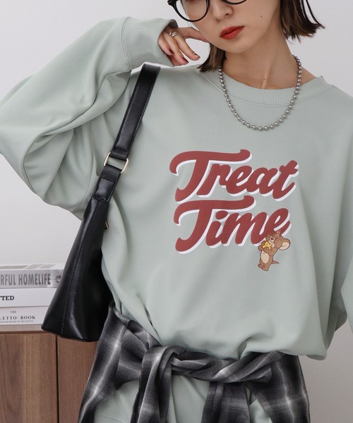 Tom&Jerry(トムアンドジェリー)の「【Tom & Jerry/トム & ジェリー】オーバーサイズ ポンチクルーネック トレーナースウェット(スウェット・レディース・サックスブルー/ミント/アイボリー/ライトピンク・L/M)」の6枚目の写真