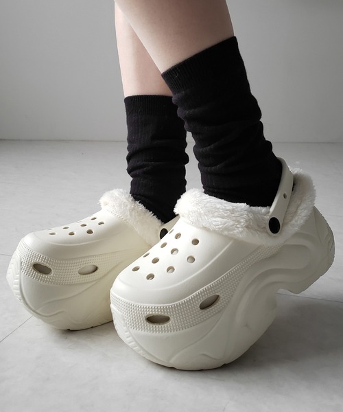 me+em select(ミームセレクト)の「【 2color 】厚底スニーカーソールボアクロッグサンダル / platform sneaker sole boa clog sandals(その他シューズ・レディース・ブラック/アイボリー・LARGE/MEDIUM/SMALL)」の2枚目の写真